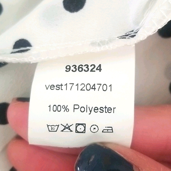 SHEIN Polka Dot Top - Picture 6 of 7